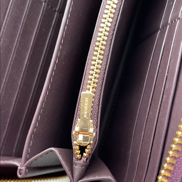 Coach Brown Signature Wallet - Picture 9 of 10